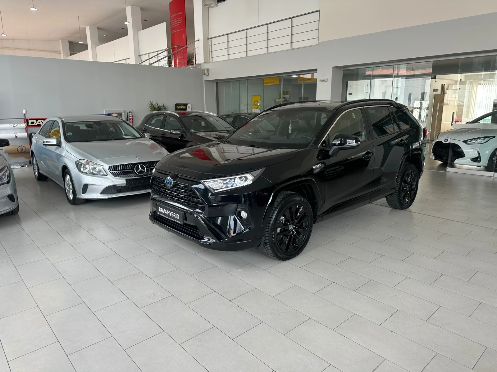 Toyota Rav4 Black Edition* 4x4 - изображение 2