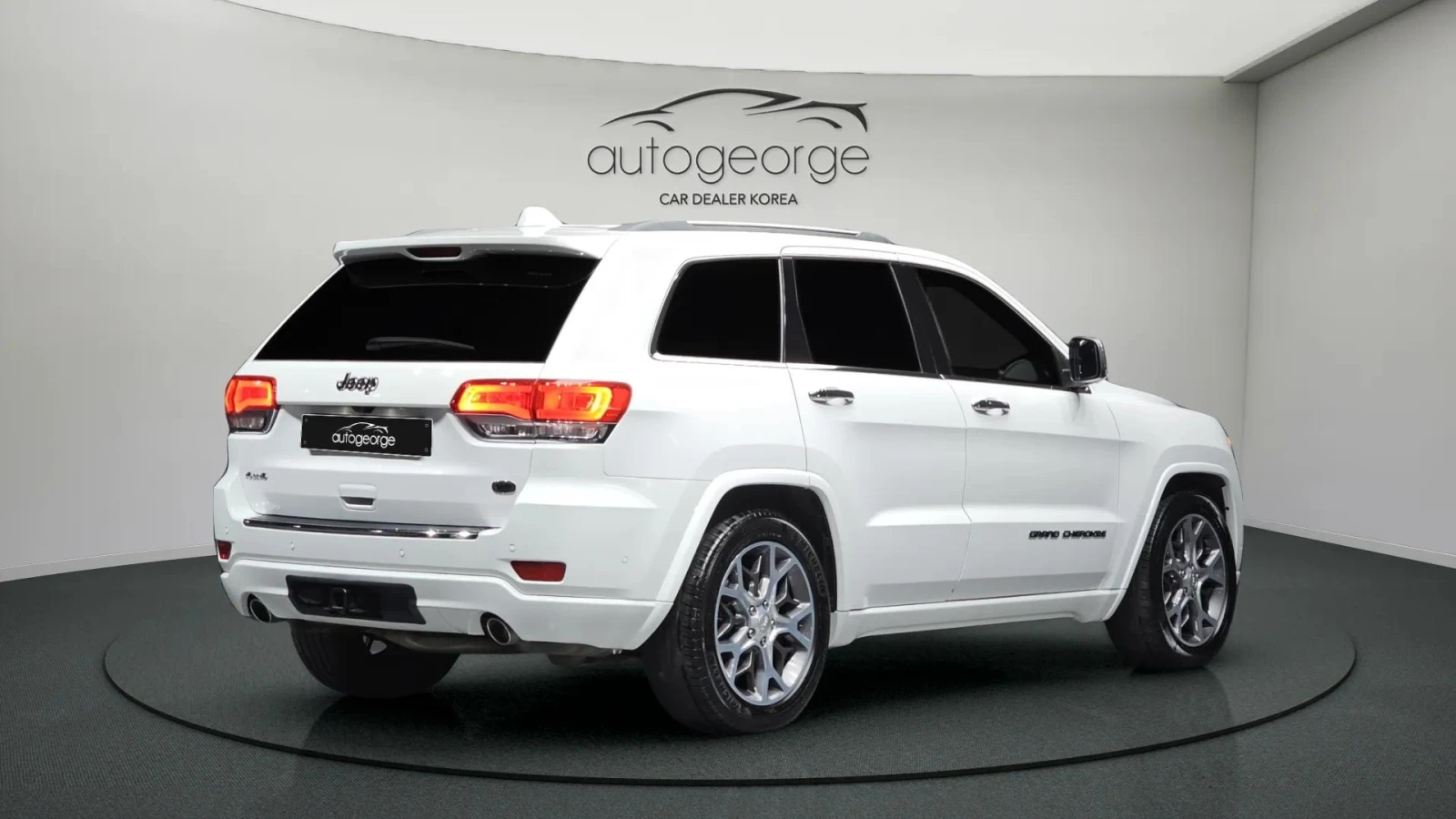 Jeep Grand cherokee 3.6 OVERLAND autogeorge.com - изображение 2