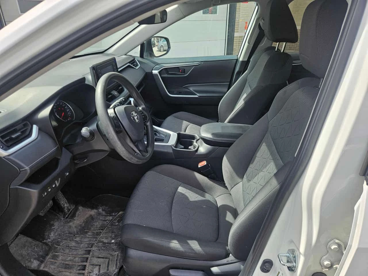 Toyota Rav4 * LE * CARFAX * ЦЕНА ДО БГ, снимка 5 - Автомобили и джипове - 53995588