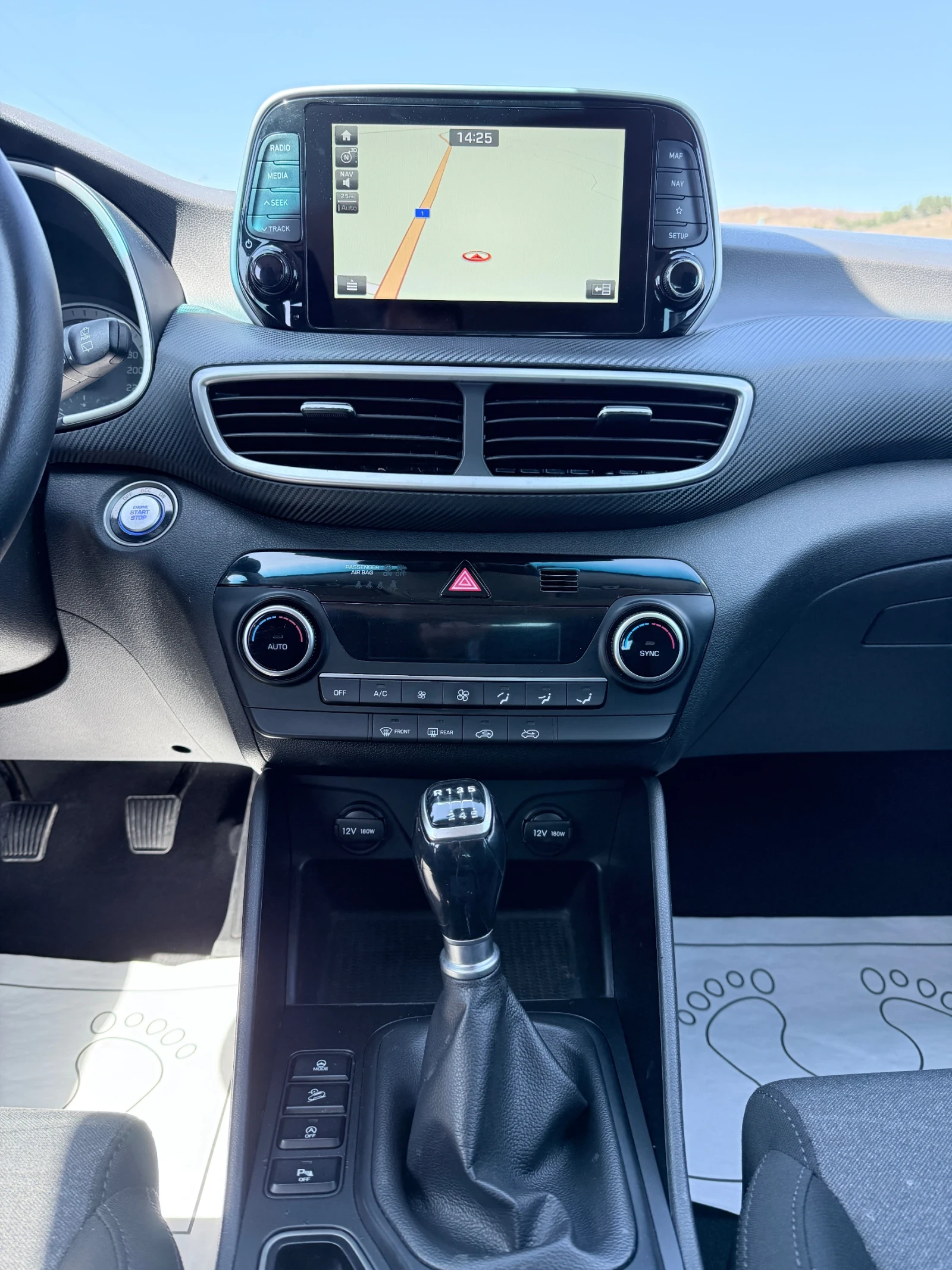 Hyundai Tucson 1.6 D, снимка 17 - Автомобили и джипове - 54139315