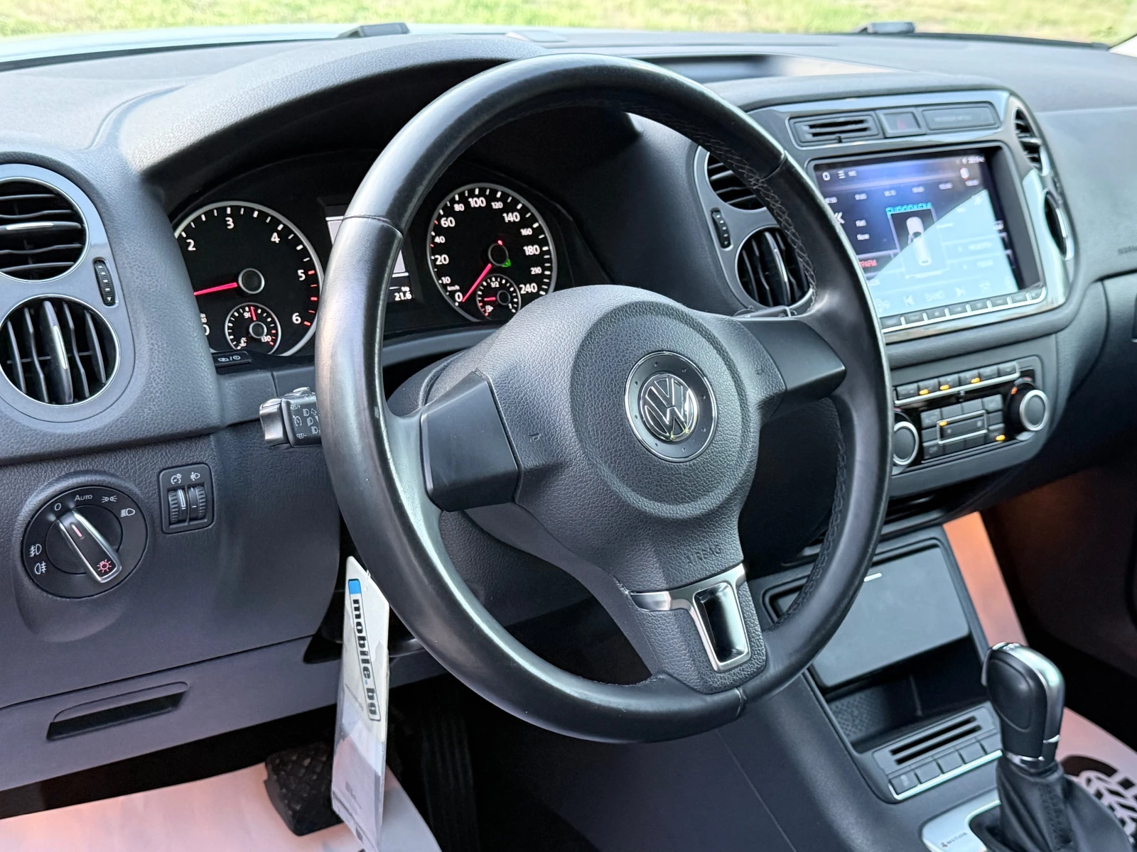 VW Tiguan 2.0TDI* 4Motion* DSG* Face* Sport&Style* Euro5B* , снимка 15 - Автомобили и джипове - 54720243