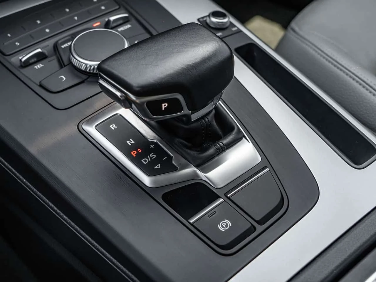 Audi Q5 * Komfort 45 TFSI quattro * CARFAX * ���� �� �� | Mobile.bg � ����������� 15