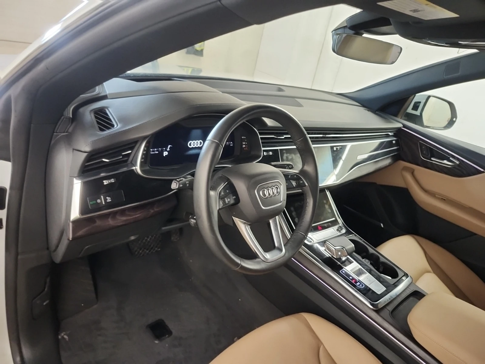 Audi Q8 TECHNIK/Pano/Distronic/360/B&O/Обдухване, снимка 10 - Автомобили и джипове - 54944251