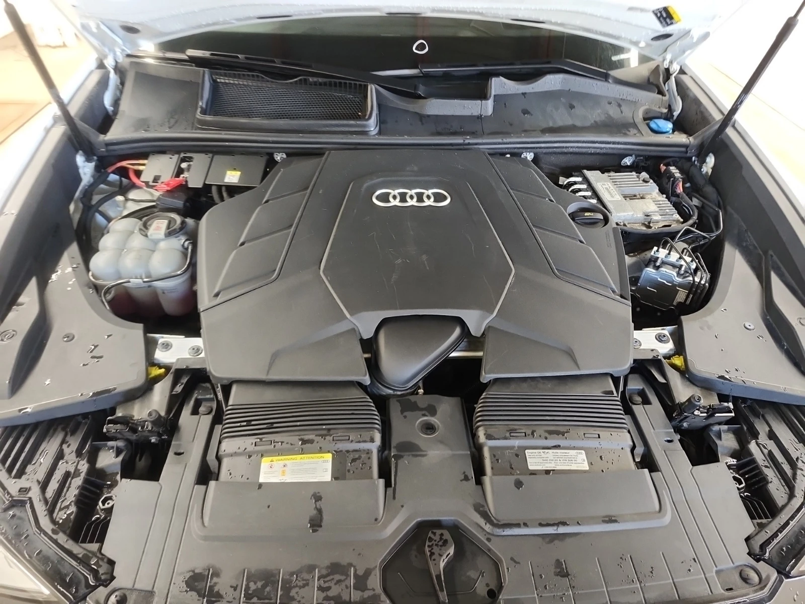 Audi Q8 TECHNIK/Pano/Distronic/360/B&O/Обдухване, снимка 17 - Автомобили и джипове - 54944251