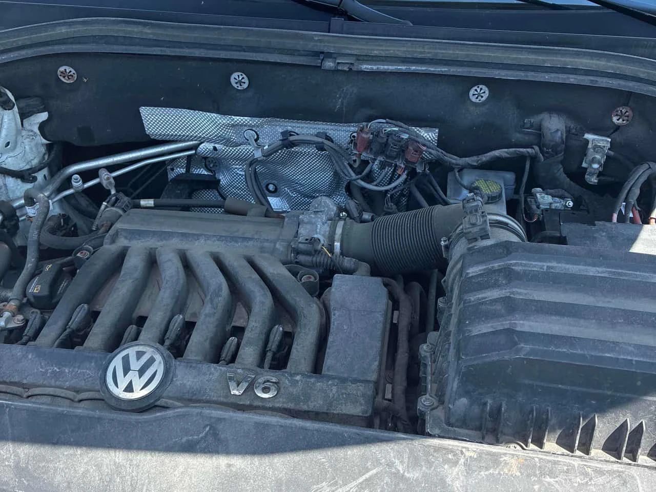 VW Atlas * Highline * ПОДГРЕВИ * ПАНО * KEYLESS, снимка 16 - Автомобили и джипове - 54995868