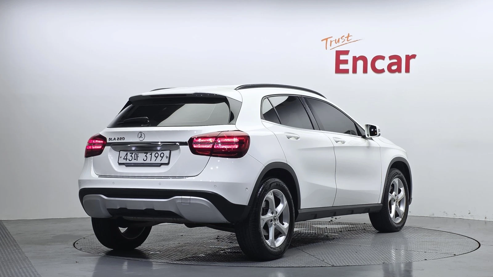 Mercedes-Benz GLA 220 ЕЛ. БАГАЖНИК* BLIND SPOT* КРАЙНА ЦЕНА, снимка 2 - Автомобили и джипове - 55367111