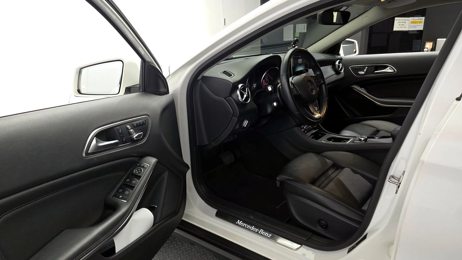 Mercedes-Benz GLA 220 ЕЛ. БАГАЖНИК* BLIND SPOT* КРАЙНА ЦЕНА, снимка 10 - Автомобили и джипове - 55367111