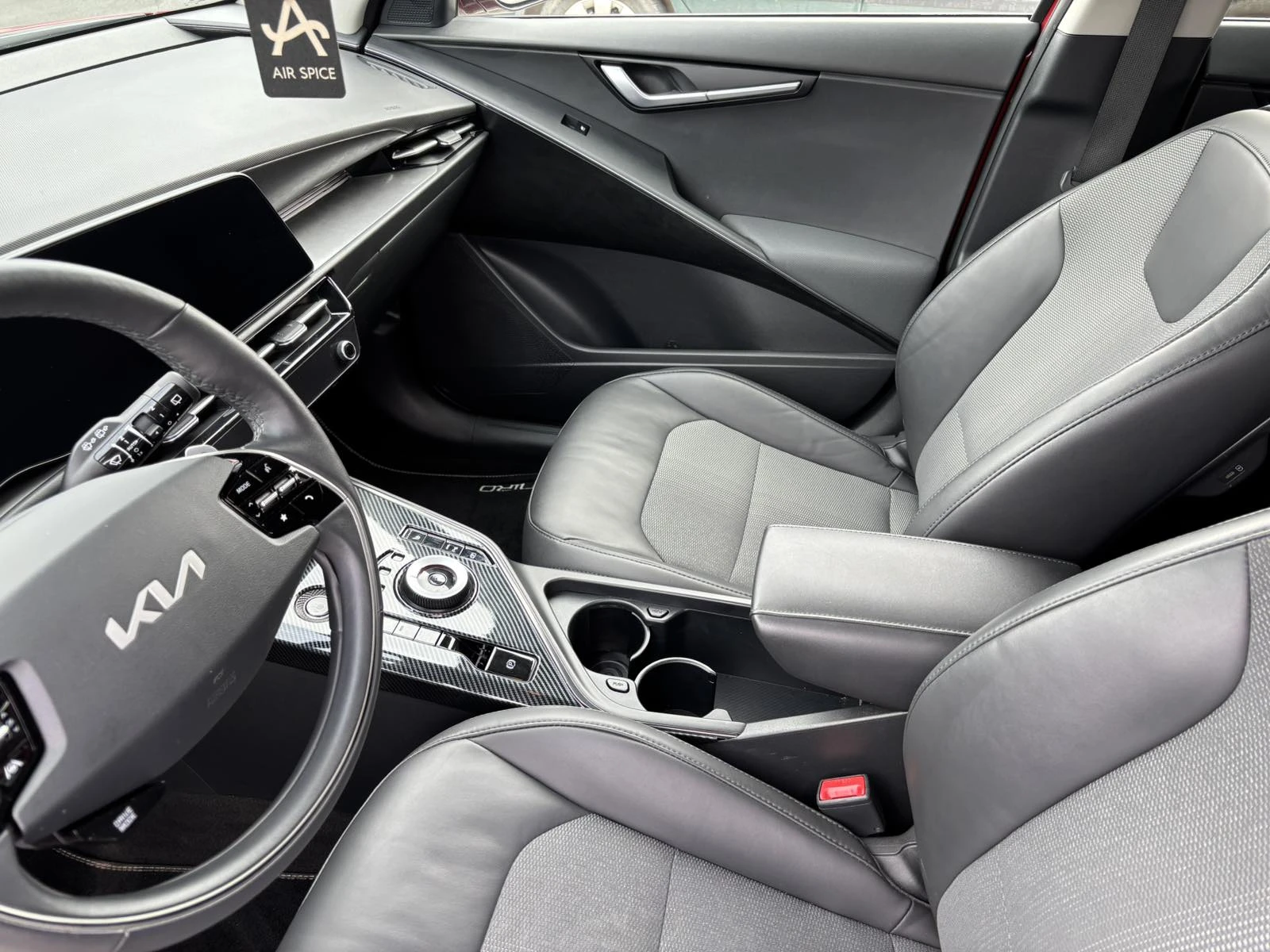 Kia Niro EV Executive 64.8 kWh | Гаранция до 2030 | Термопо, снимка 7 - Автомобили и джипове - 55954203