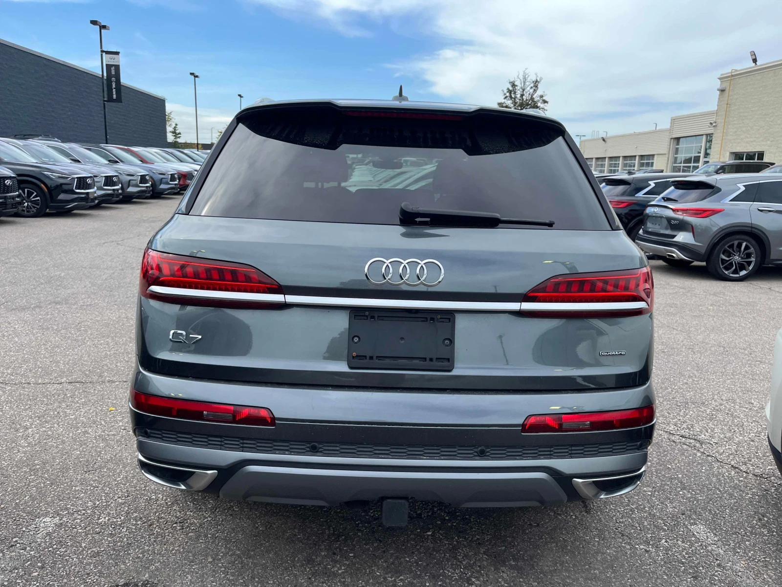 Audi Q7 KOMFORT QUATTRO * ПЪРВИ СОБСТВЕНИК* ПАНОРАМА* , снимка 5 - Автомобили и джипове - 56137535