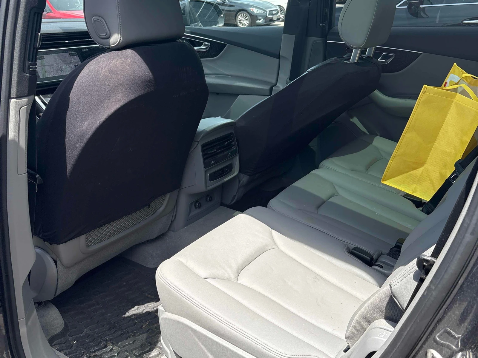 Audi Q7 KOMFORT QUATTRO * ПЪРВИ СОБСТВЕНИК* ПАНОРАМА* , снимка 11 - Автомобили и джипове - 56137535