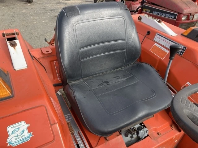 Трактор Kubota ВНОС 31.05.2026, снимка 4 - Селскостопанска техника - 54624353