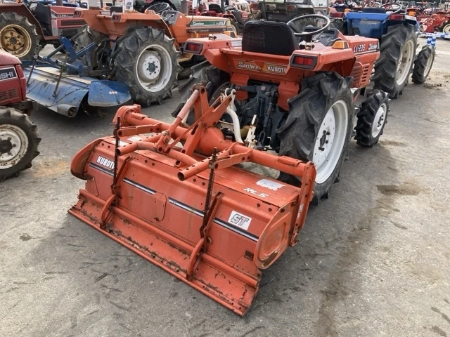 Трактор Kubota ВНОС 31.05.2026, снимка 13 - Селскостопанска техника - 54624353