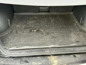 Продава се кора за багажник за Toyota Rav4 2006-2013 г 