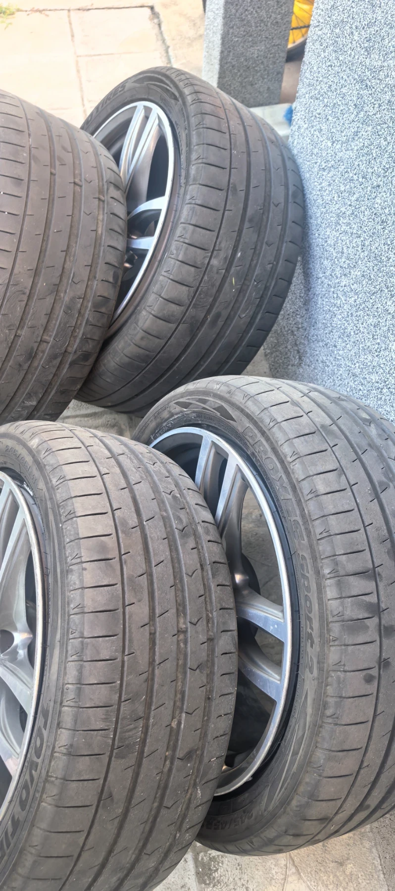 Гуми с джанти Toyo 245/45R19, снимка 2 - Гуми и джанти - 55246915