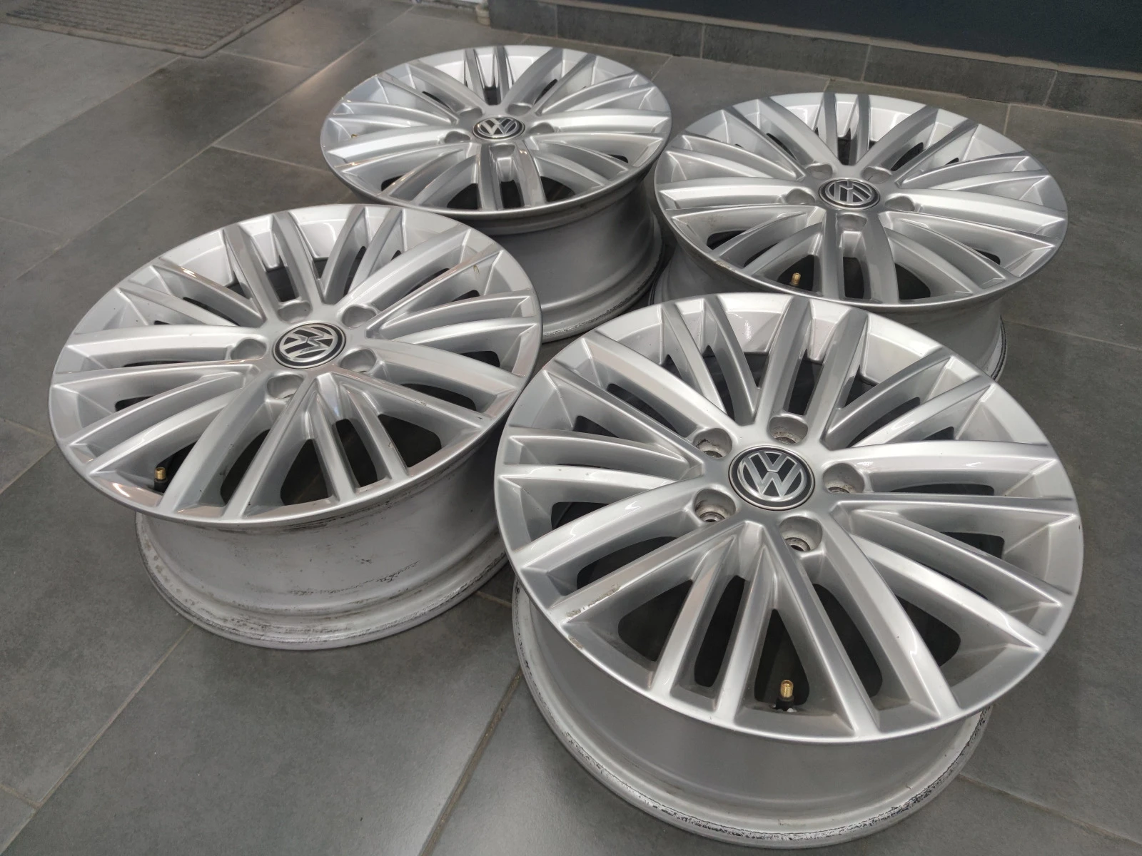   VW Golf | Mobile.bg   4