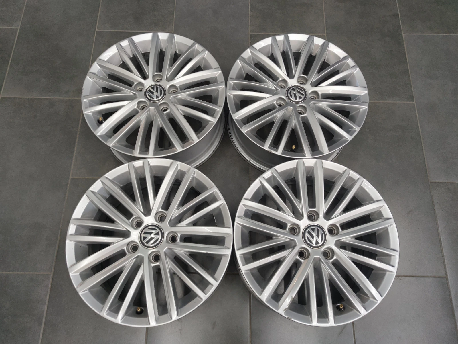   VW Golf | Mobile.bg   3