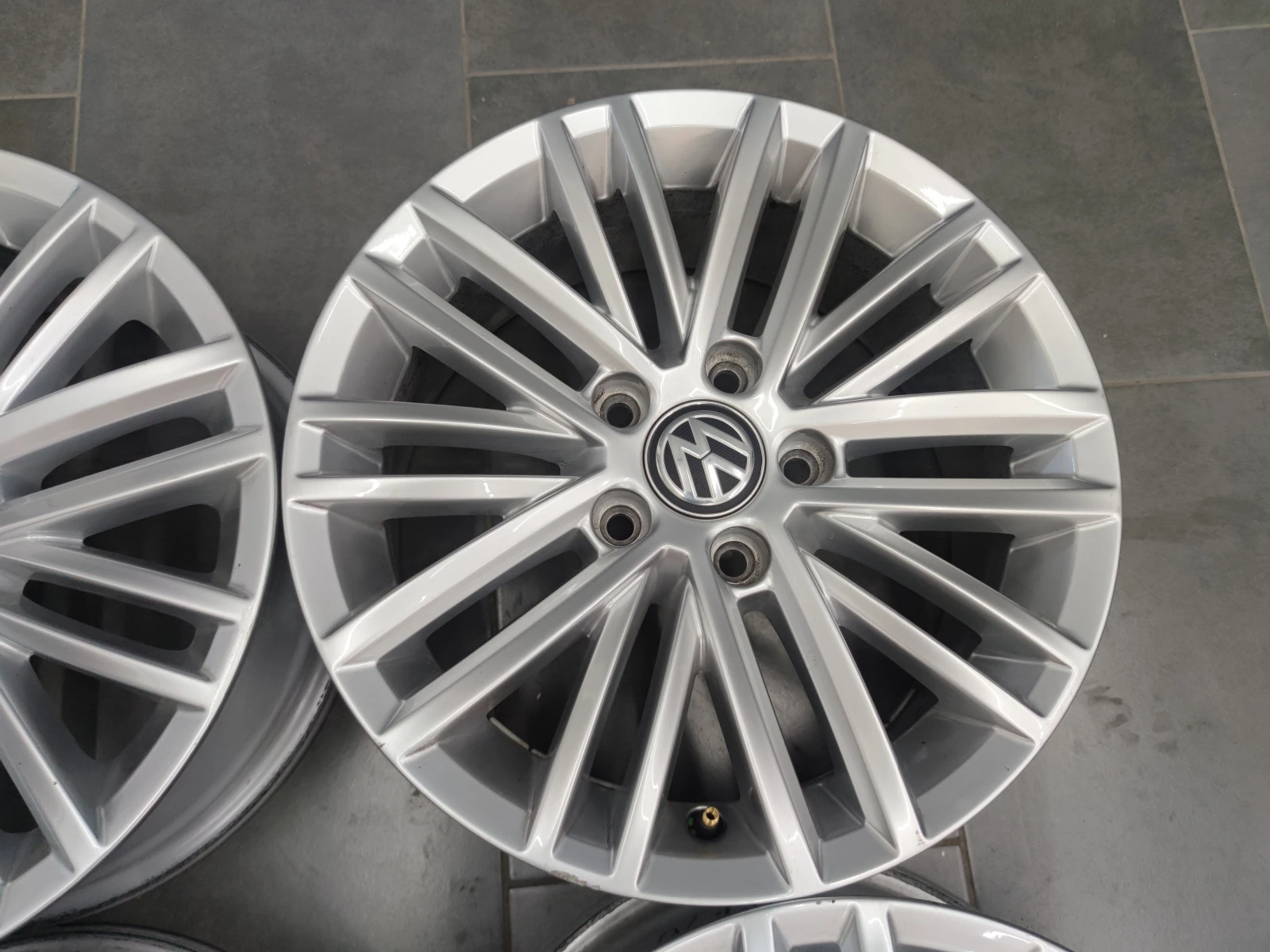   VW Golf | Mobile.bg   6