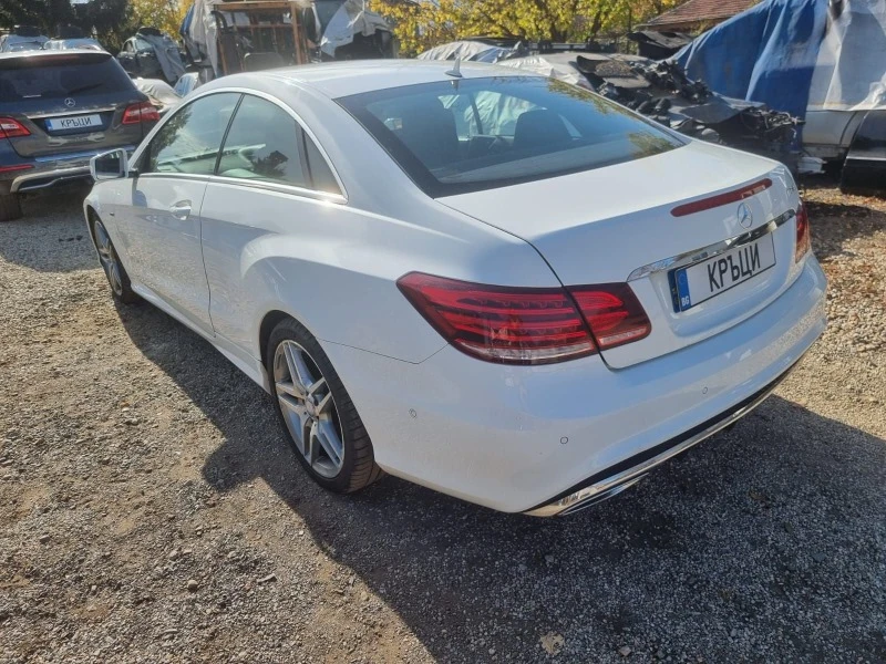 Mercedes-Benz E 220 W207 facelift AMG packet , снимка 4 - Автомобили и джипове - 38515580