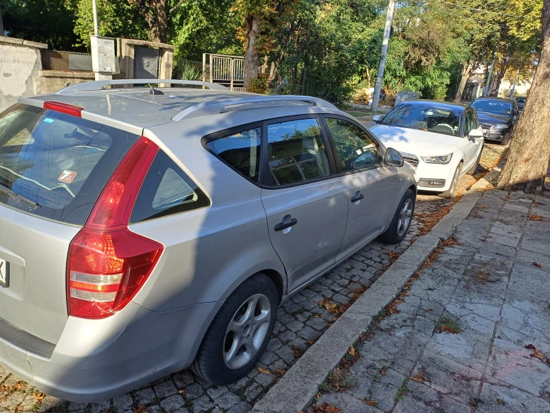 Kia Ceed 1.6 газ, снимка 4 - Автомобили и джипове - 47655453