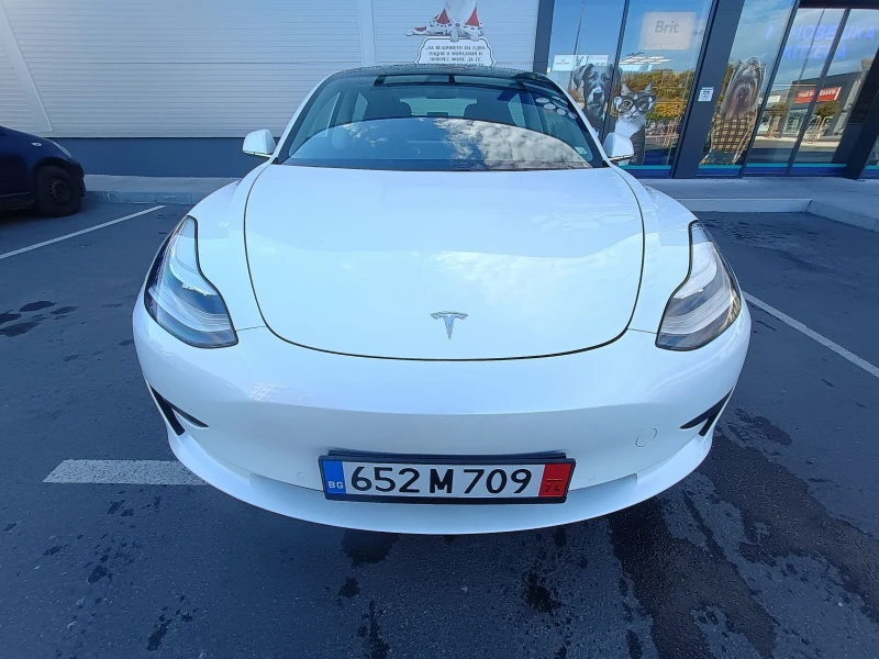 Tesla Model 3 На 12.10 в Търново може да се види , снимка 1 - Автомобили и джипове - 47530015