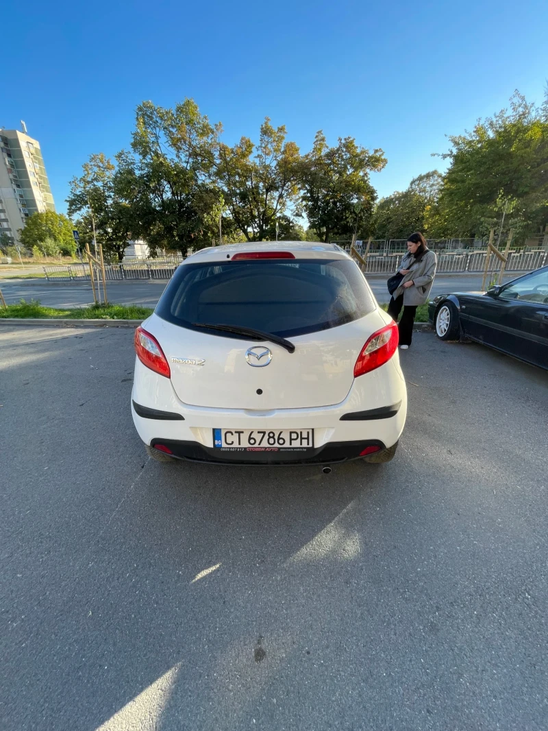 Mazda 2 1.3 , снимка 3 - Автомобили и джипове - 47682255