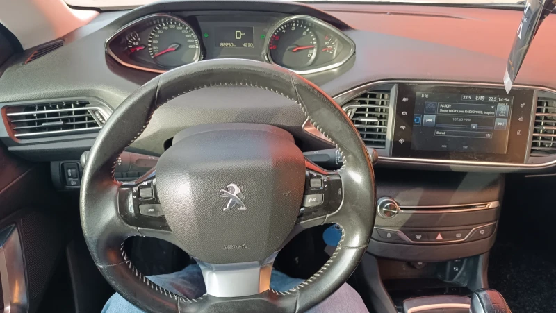 Peugeot 308 1.6 HDI, снимка 10 - Автомобили и джипове - 48079840