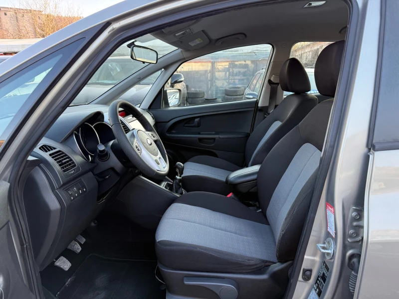 Kia Venga 1.4CRDI-NAVI-KAMERA-KLIMATRONIK-PARKTRONIK-TEMOMAT, снимка 9 - Автомобили и джипове - 49203670