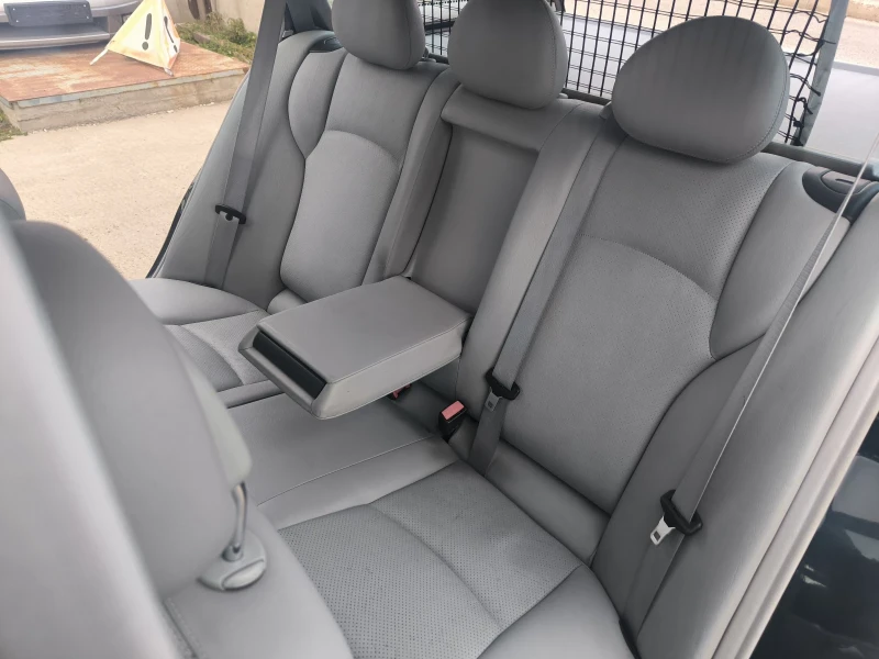 Mercedes-Benz C 240 2.6i 4x4 Automatic , снимка 11 - Автомобили и джипове - 51998845