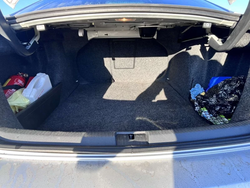 VW Jetta 1.6TDI 7DSG Highline, снимка 14 - Автомобили и джипове - 52811857