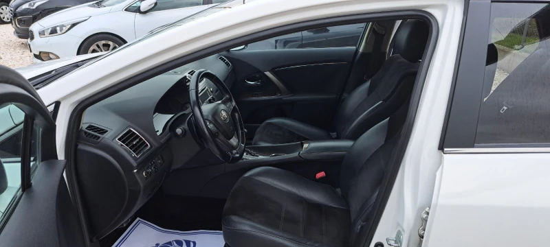 Toyota Avensis D 150кс Автомат, Navi, Кожа, Камера., снимка 9 - Автомобили и джипове - 53297187