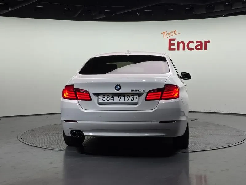 BMW 520 d, снимка 4 - Автомобили и джипове - 53033229