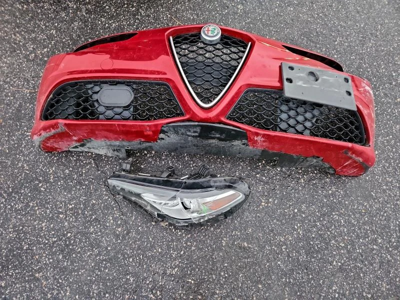 Alfa Romeo Giulia Q4, снимка 12 - Автомобили и джипове - 53211633