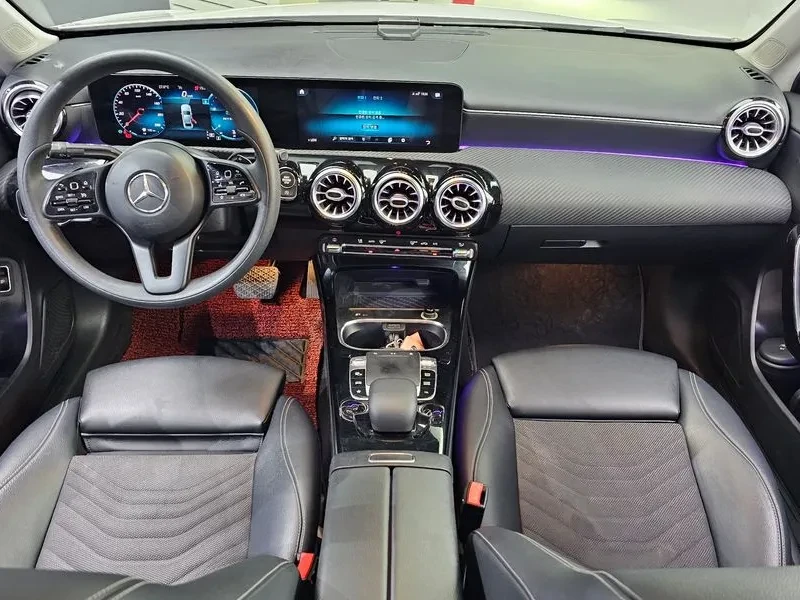 Mercedes-Benz A 250 4Matic Sedan, снимка 7 - Автомобили и джипове - 55050023