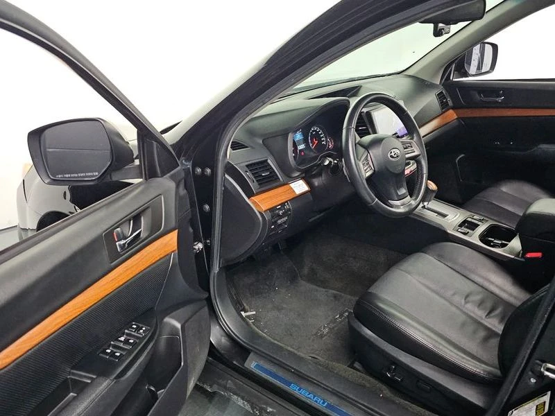 Subaru Outback 2.5 Automatic, снимка 10 - Автомобили и джипове - 56002926