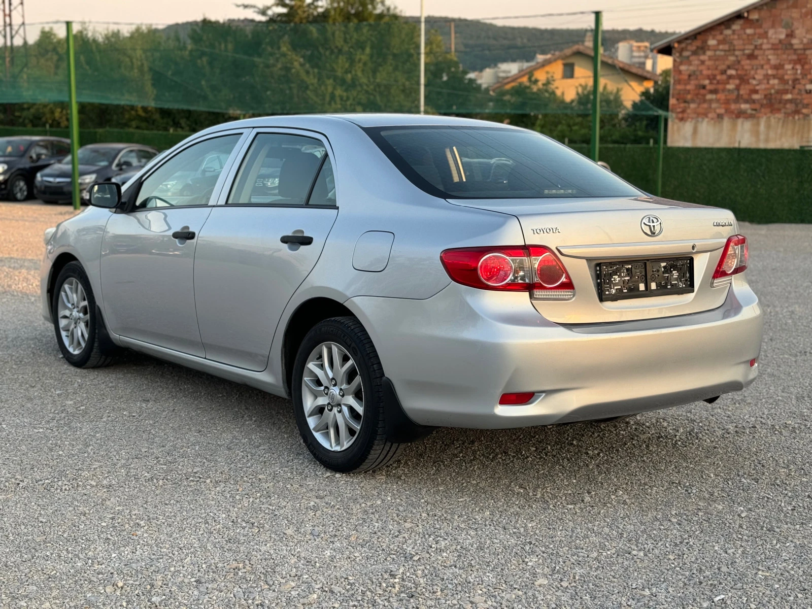 Toyota Corolla 1.6 Бензин Евро 5 Седан  - изображение 6