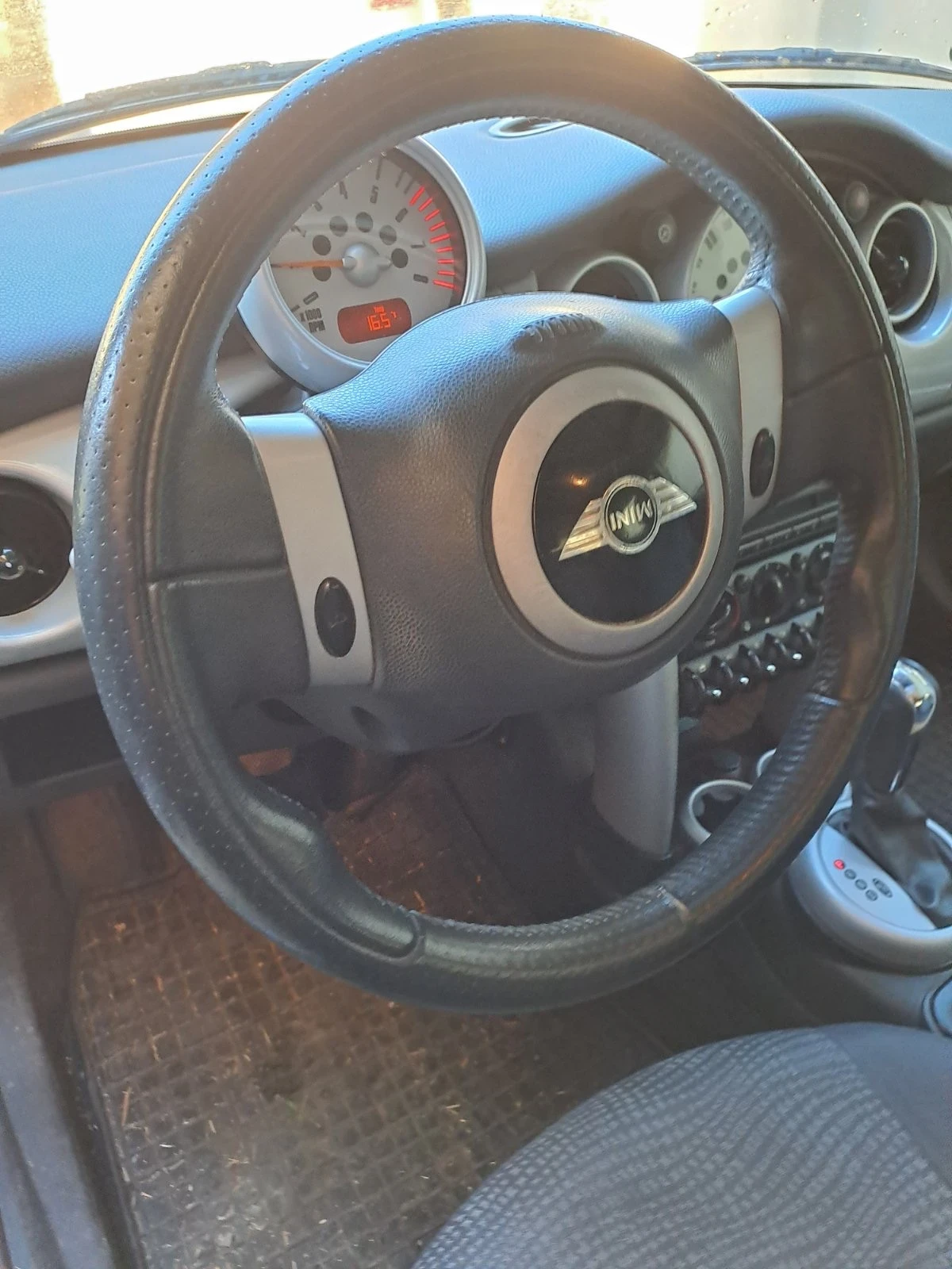 Mini Cooper 1.6 Automatic - изображение 9