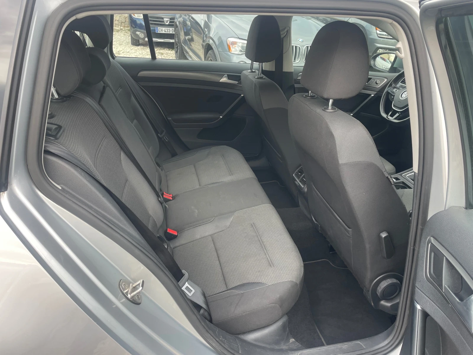 VW Golf 1.6 TDi Comfort line | Mobile.bg   12