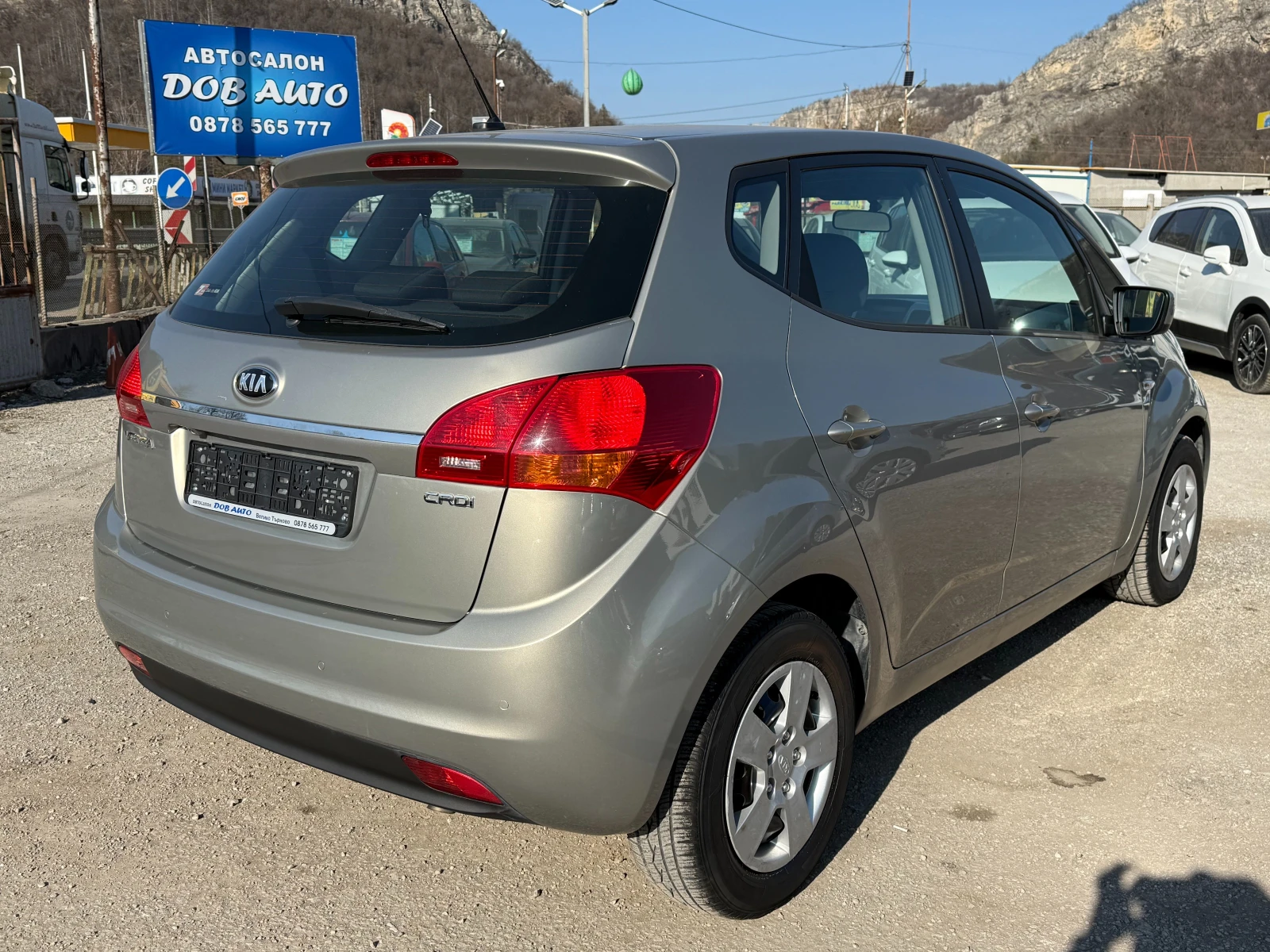 Kia Venga 1.4CRDI-NAVI-KAMERA-KLIMATRONIK-PARKTR.-TEMPOMAT - изображение 6