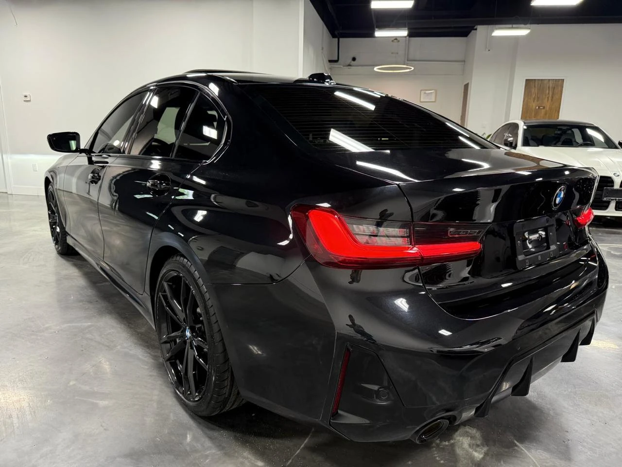 BMW 330 xDrive* Авто финансиране* Карфакс - изображение 2