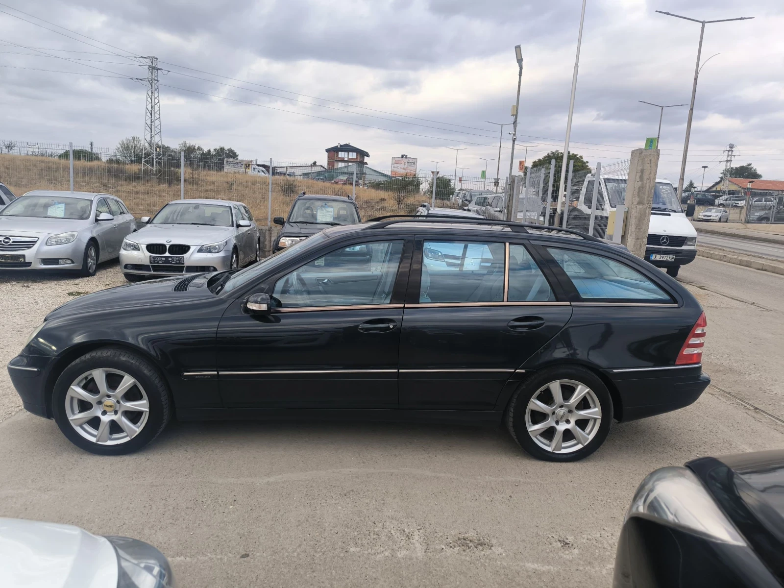 Mercedes-Benz C 240 2.6i 4x4 Automatic  - изображение 6