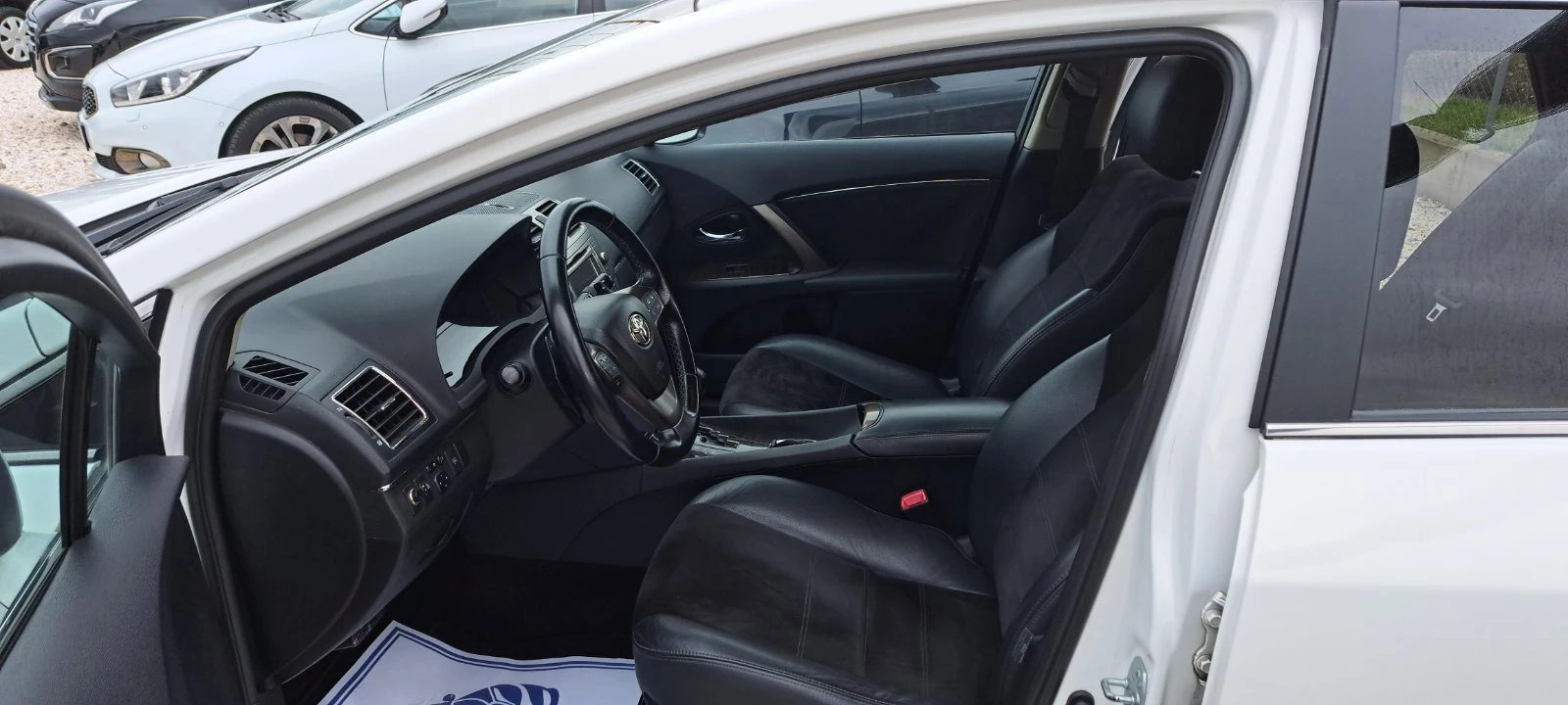 Toyota Avensis D 150кс Автомат, Navi, Кожа, Камера. - изображение 9