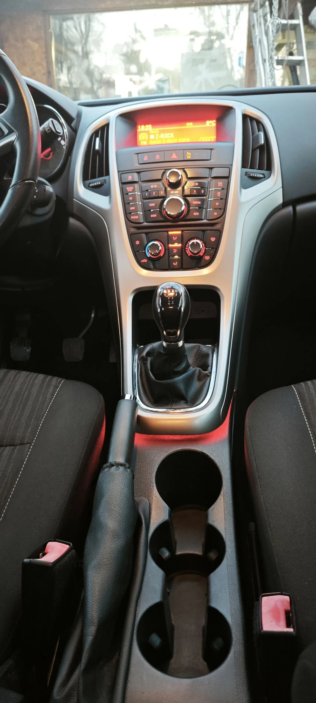 Opel Astra 1.4i Като Нова!!!! ТОП!!!, снимка 12 - Автомобили и джипове - 53750789