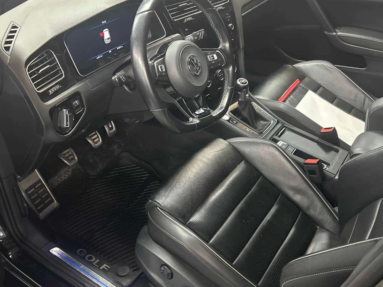 VW Golf R | РЪЧКА | LED | ПОДГРЕВИ | , снимка 7 - Автомобили и джипове - 53985433