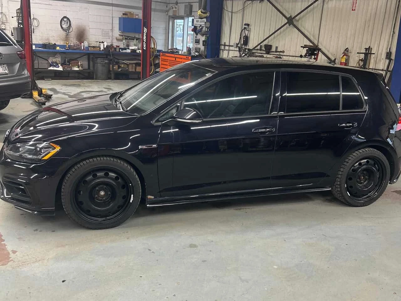 VW Golf R | РЪЧКА | LED | ПОДГРЕВИ | , снимка 2 - Автомобили и джипове - 53985433