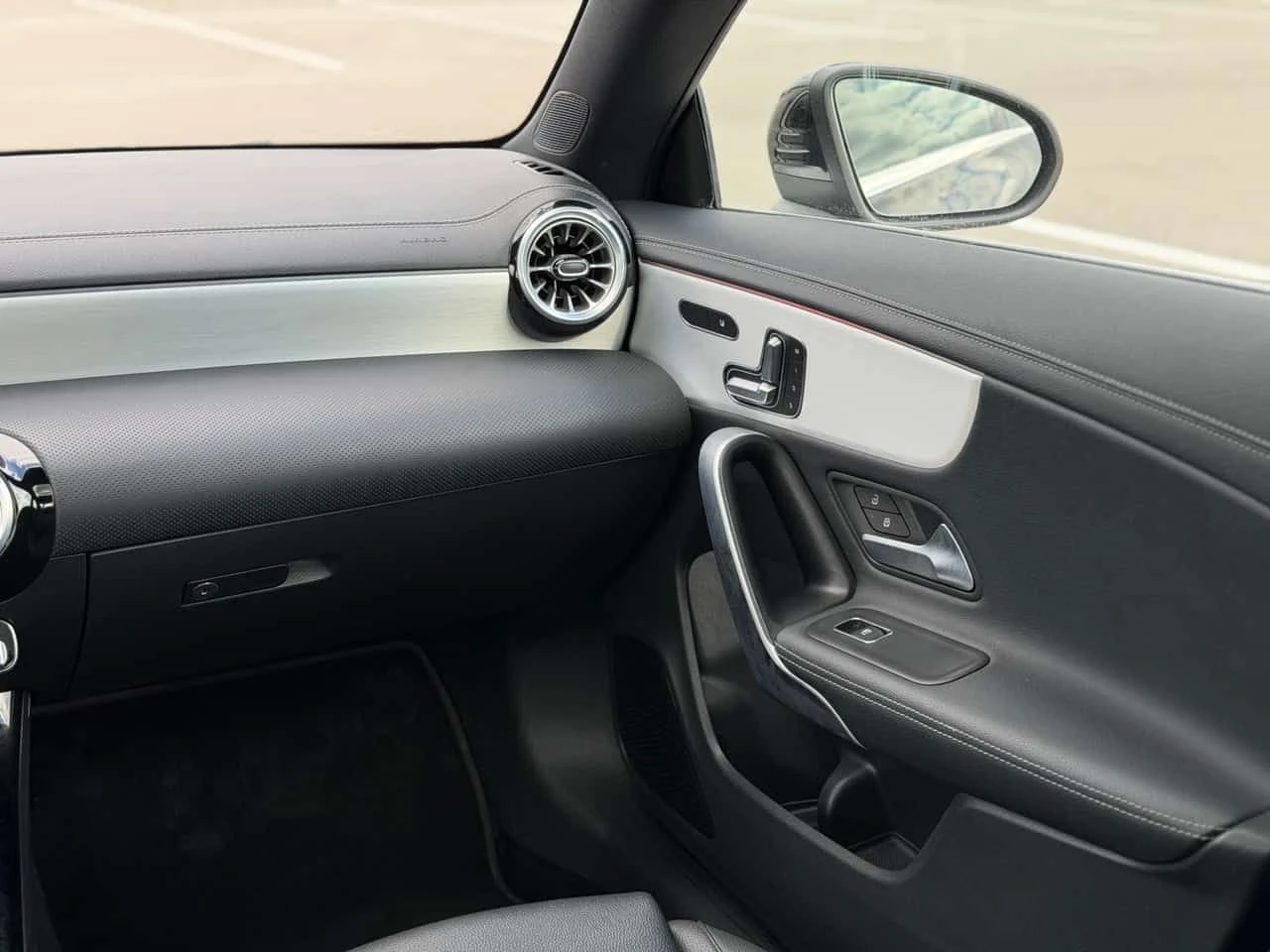 Mercedes-Benz CLA 250  CARFAX, снимка 6 - Автомобили и джипове - 54244133