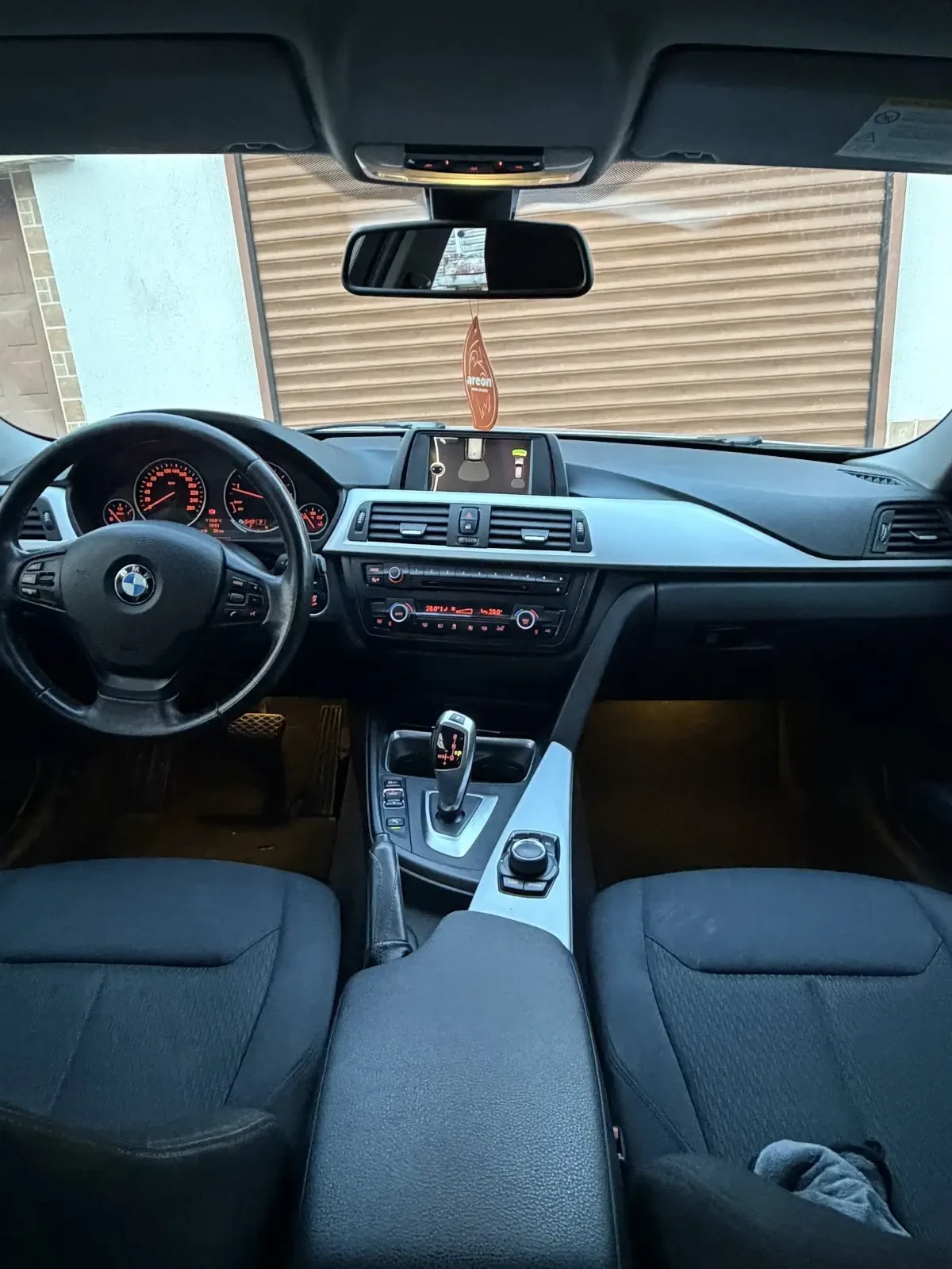 BMW 318, снимка 10 - Автомобили и джипове - 54303132