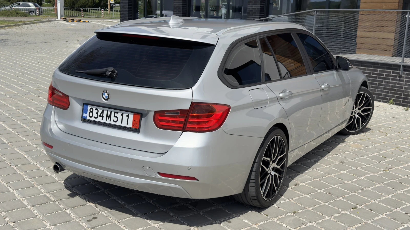 BMW 318, снимка 7 - Автомобили и джипове - 54303132