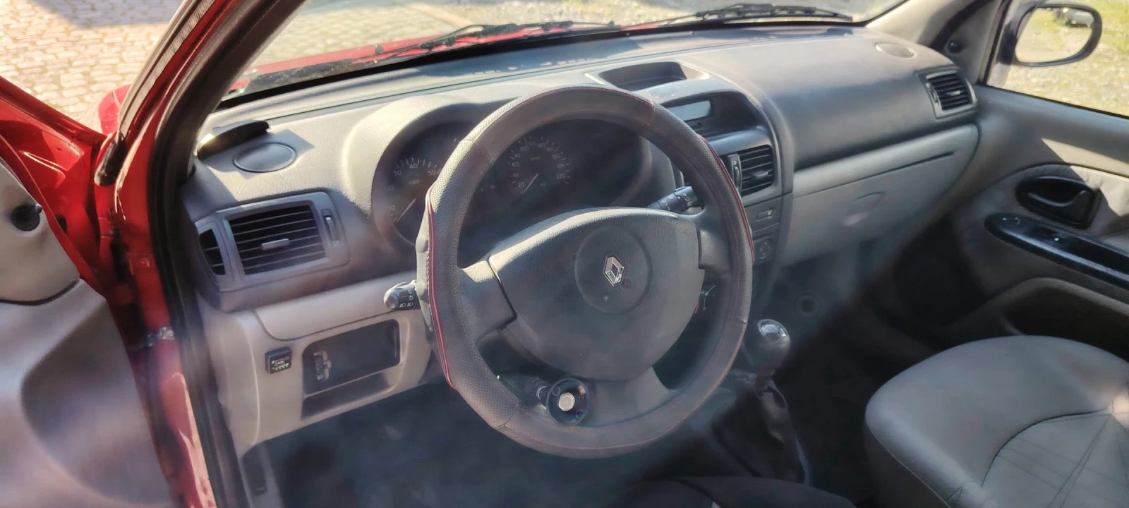 Renault Clio, снимка 8 - Автомобили и джипове - 54438580