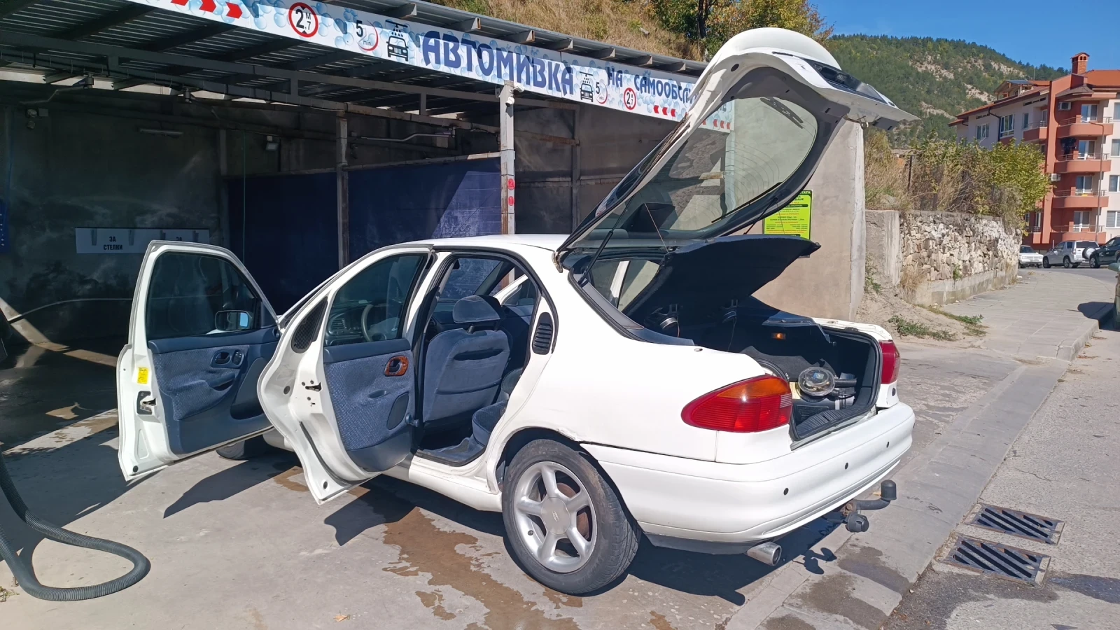 Ford Mondeo Мк1, снимка 5 - Автомобили и джипове - 54566672