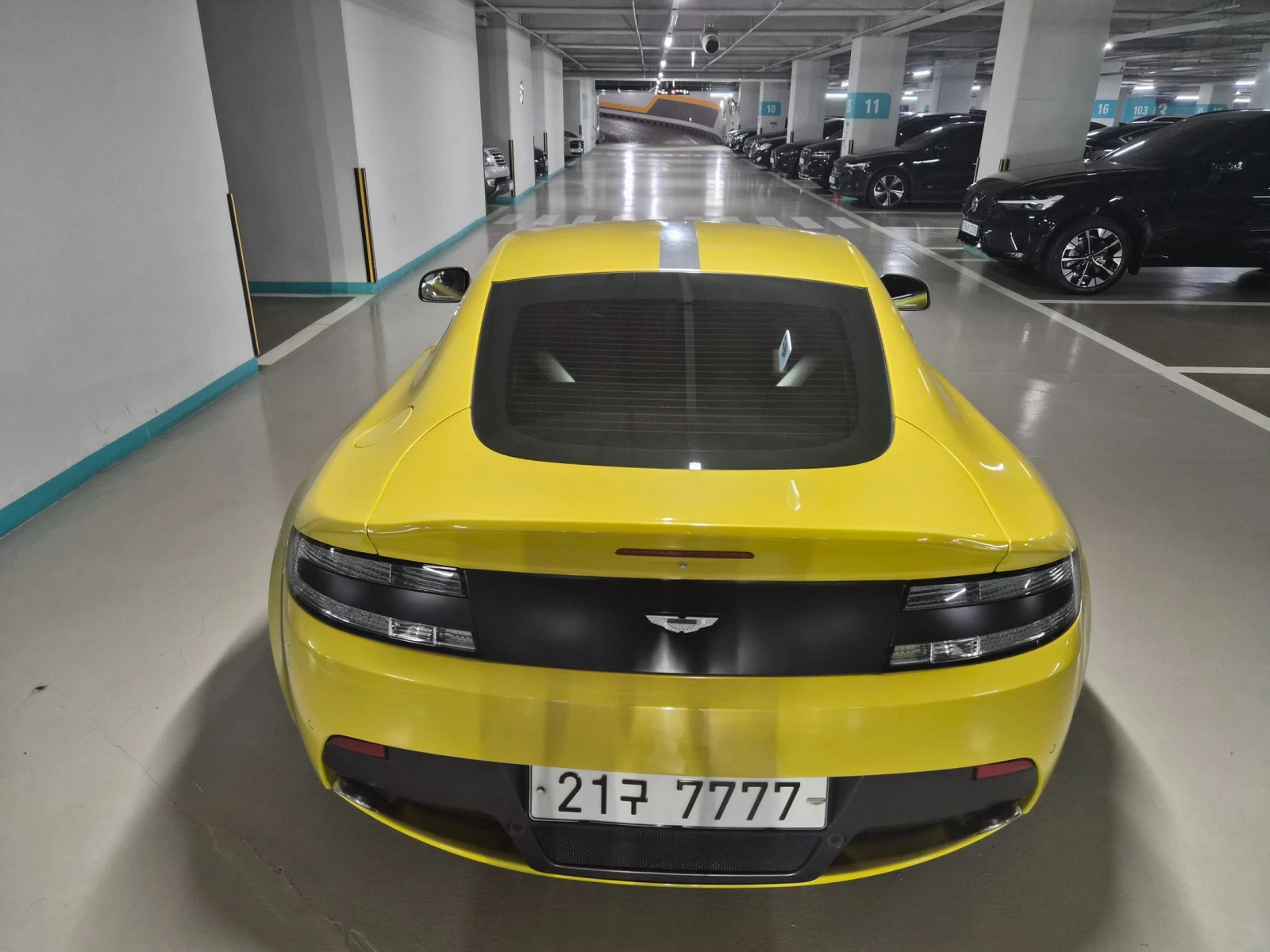Aston Martin V8 Vantage 1ST GENERATION* V8* 27300 KM* КРАЙНА ЦЕНА, снимка 5 - Автомобили и джипове - 54818665